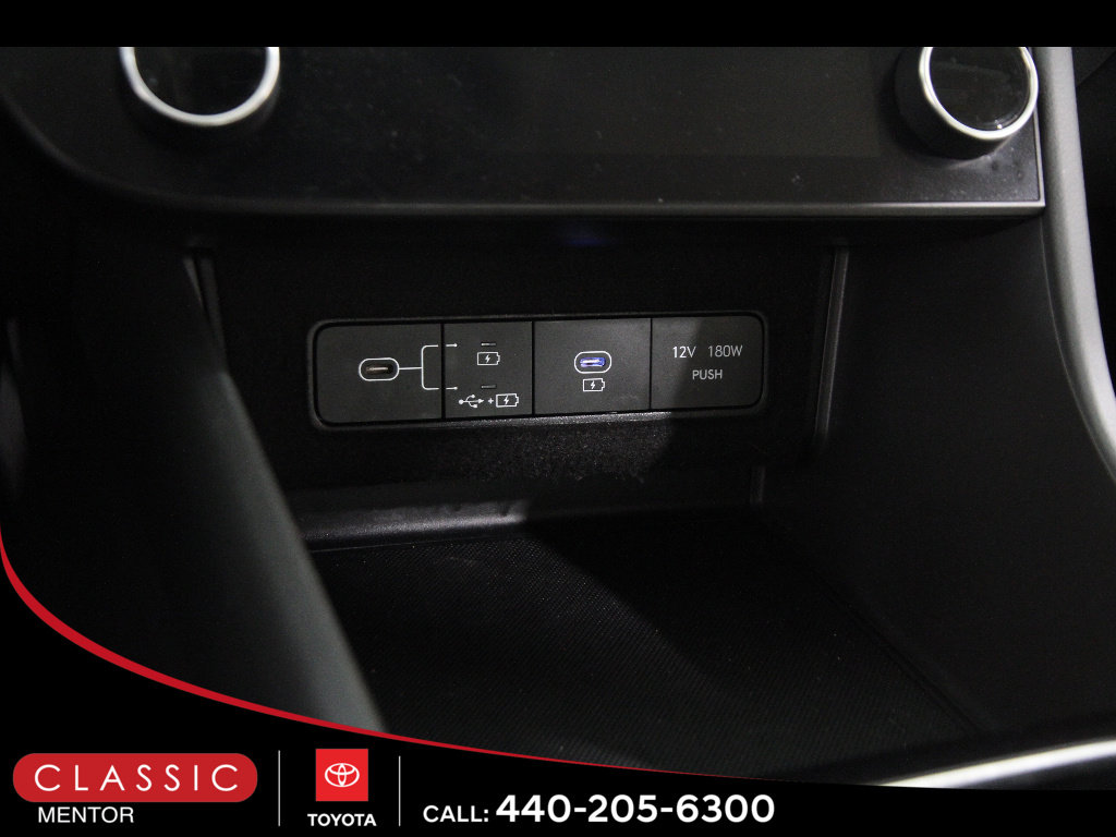 Used 2025 Hyundai Sonata SEL FWD image 13