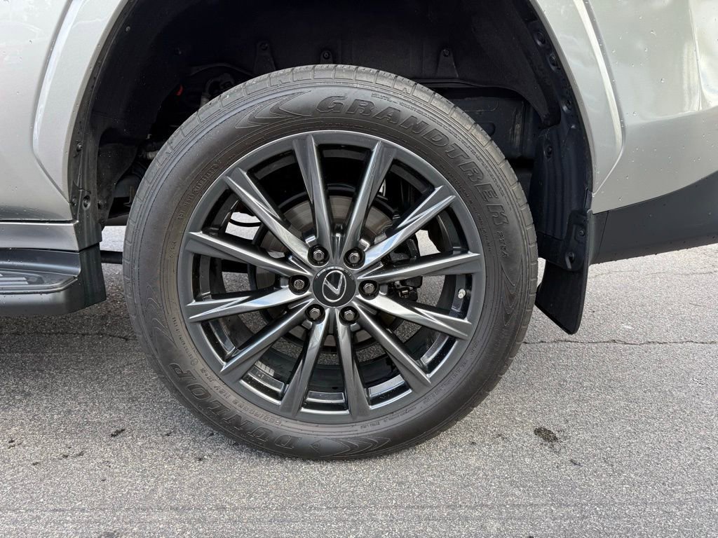 Used 2022 Lexus LX 600 F Sport image 28