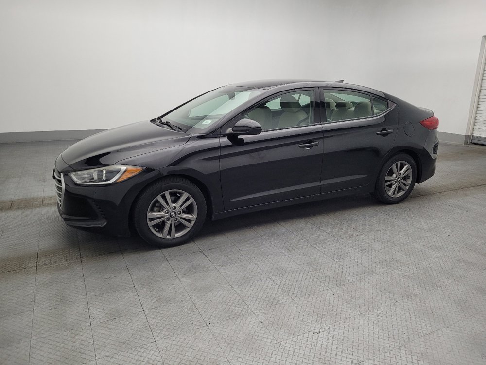 Used 2017 Hyundai Elantra SE image 2