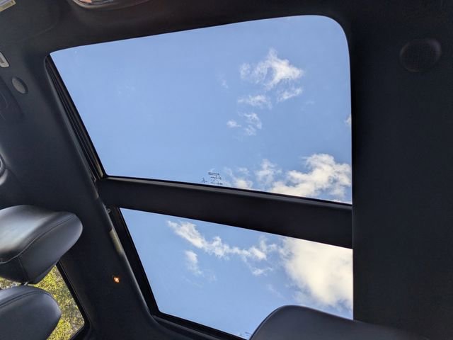 Used 2021 Jeep Grand Cherokee Limited w/ Luxury Group II image 21