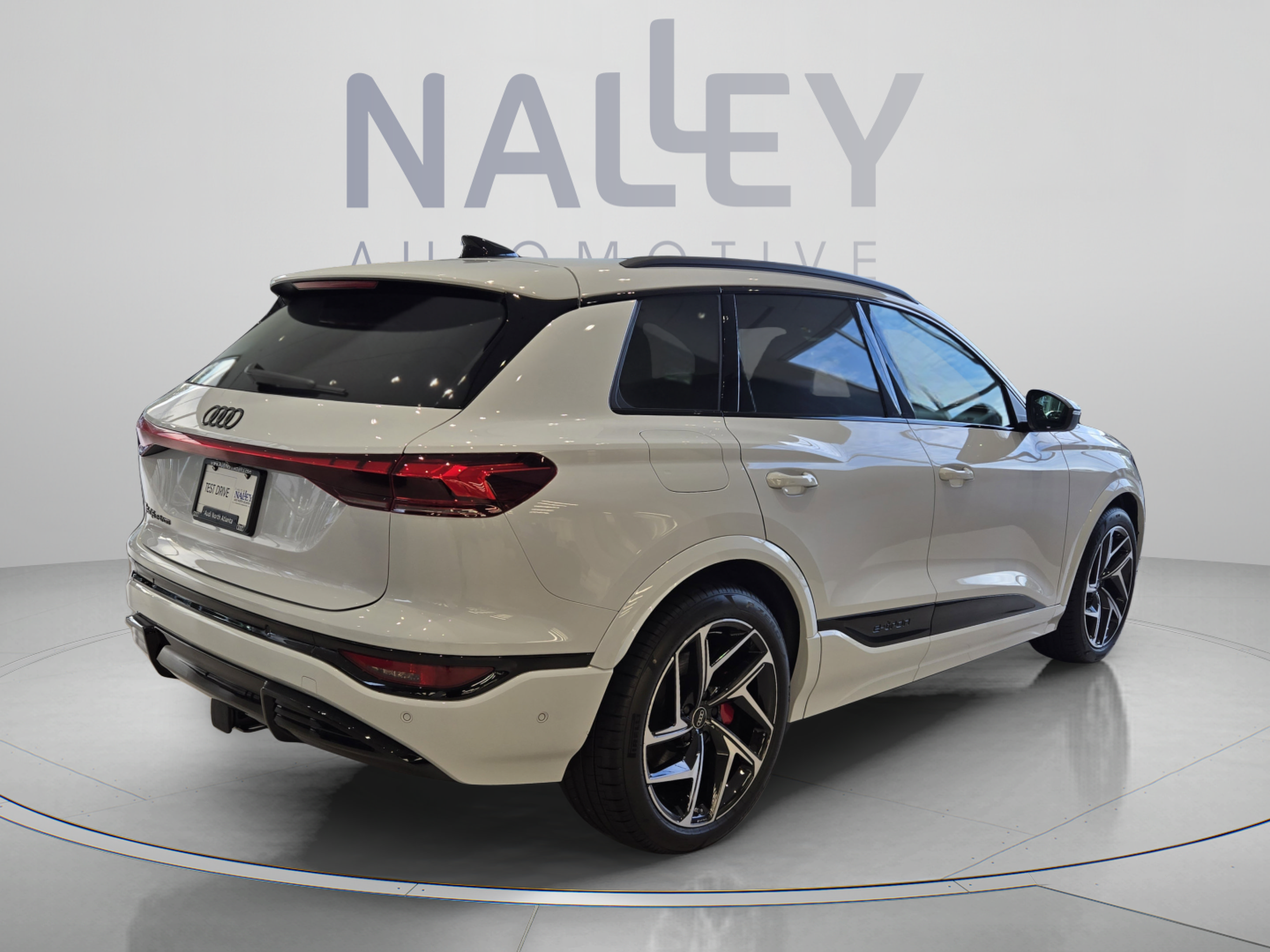 New 2027 Audi SQ6 e-tron Premium Plus AWD/4WD image 5