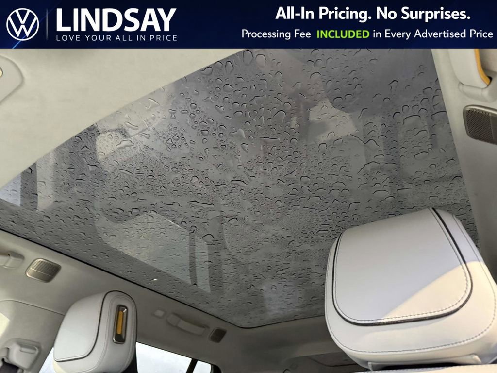 Used 2023 Rivian R1S Adventure image 19