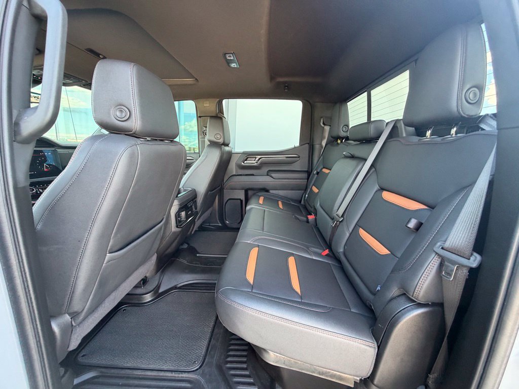 Used 2024 GMC Sierra 1500 AT4 w/ Technology Package AWD/4WD image 23