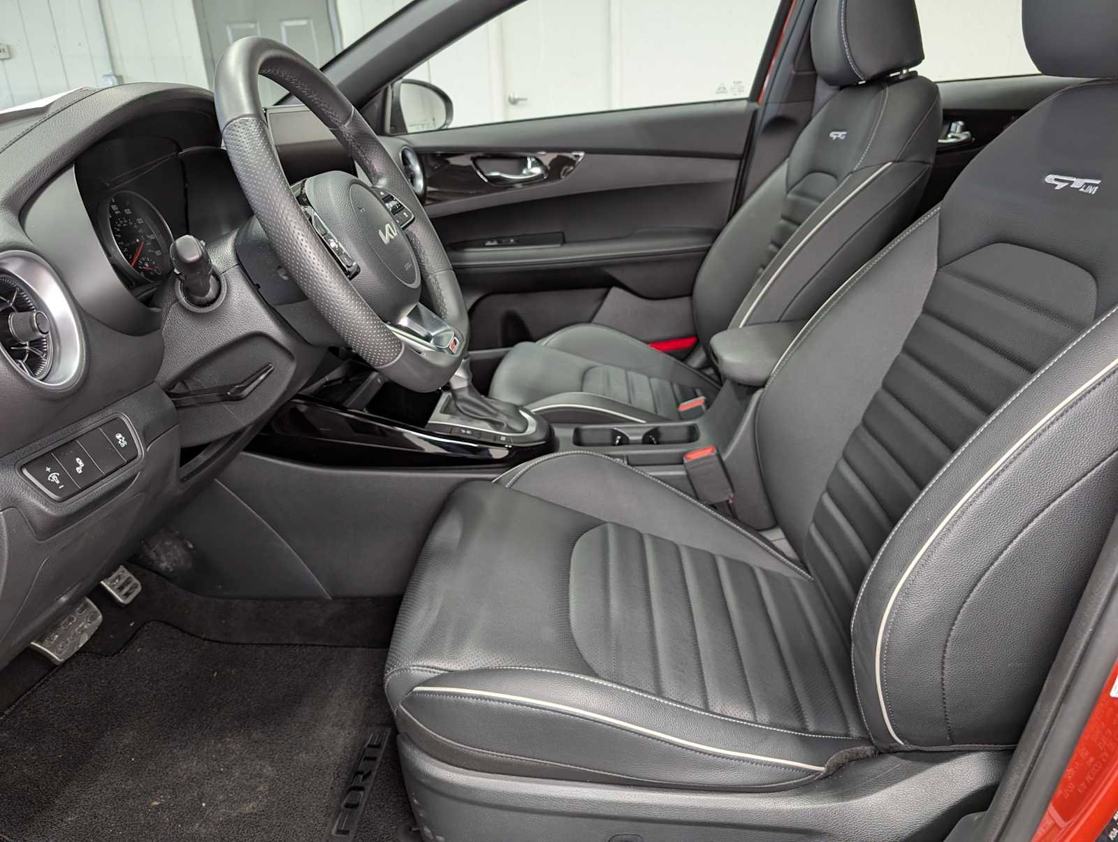 Certified 2024 Kia Forte GT-Line w/ GT-Line Premium Package image 4