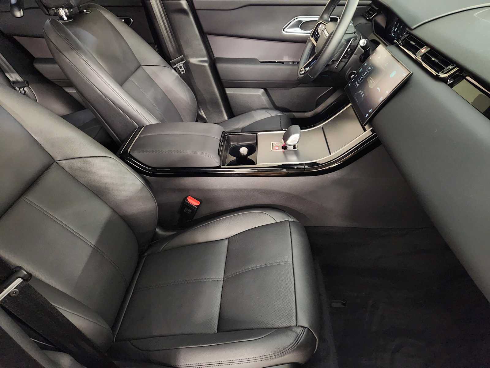 Used 2026 Land Rover Range Rover Velar S AWD/4WD image 3
