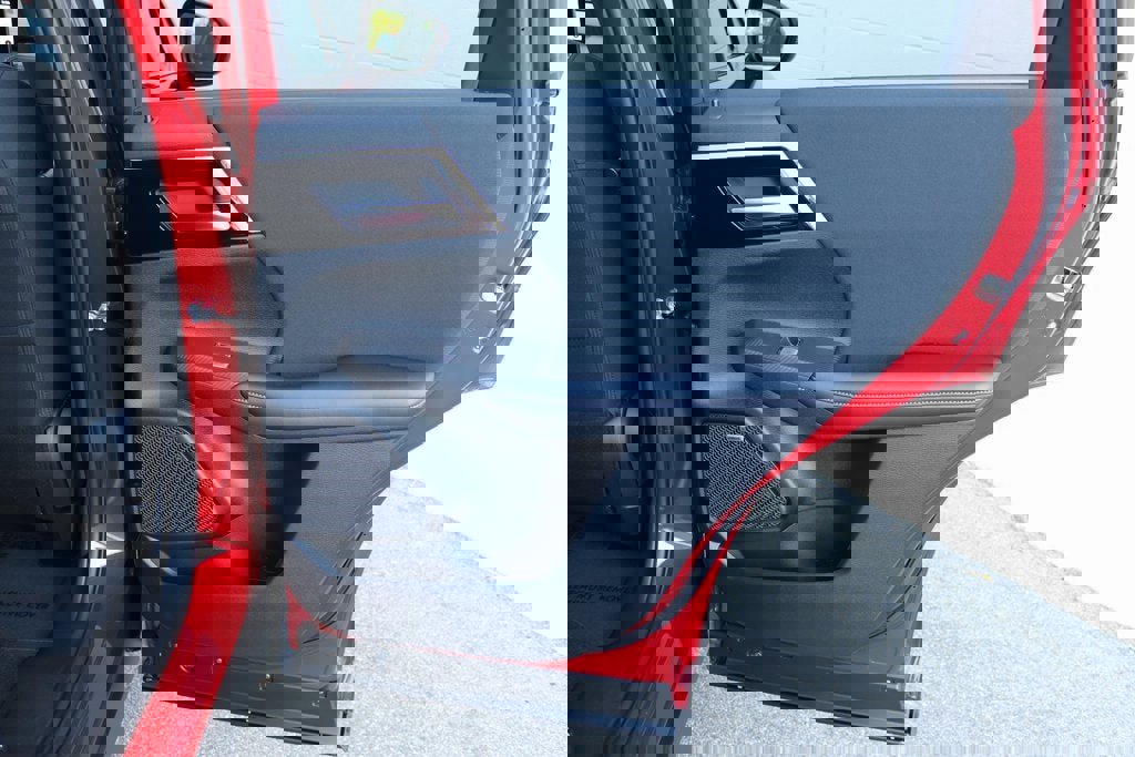 New 2025 Mitsubishi Outlander ES image 28