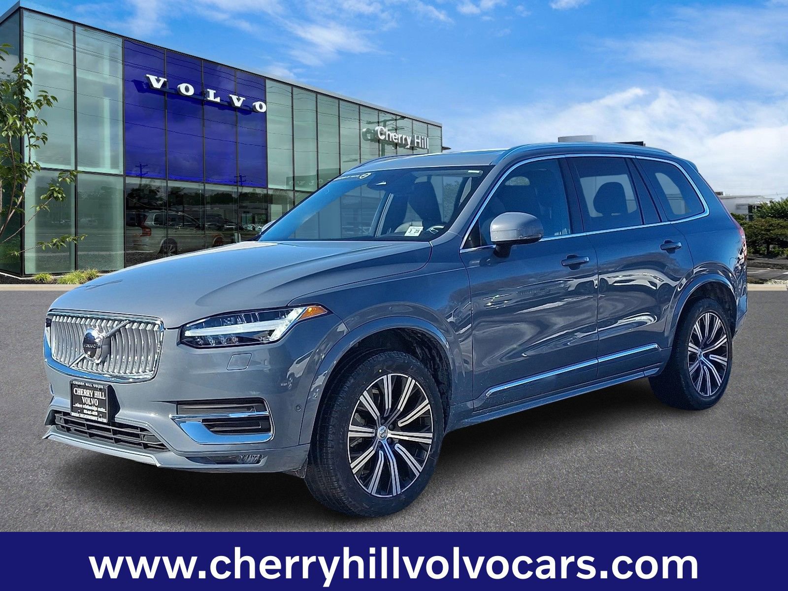 Certified 2023 Volvo XC90 B5 Plus image 3