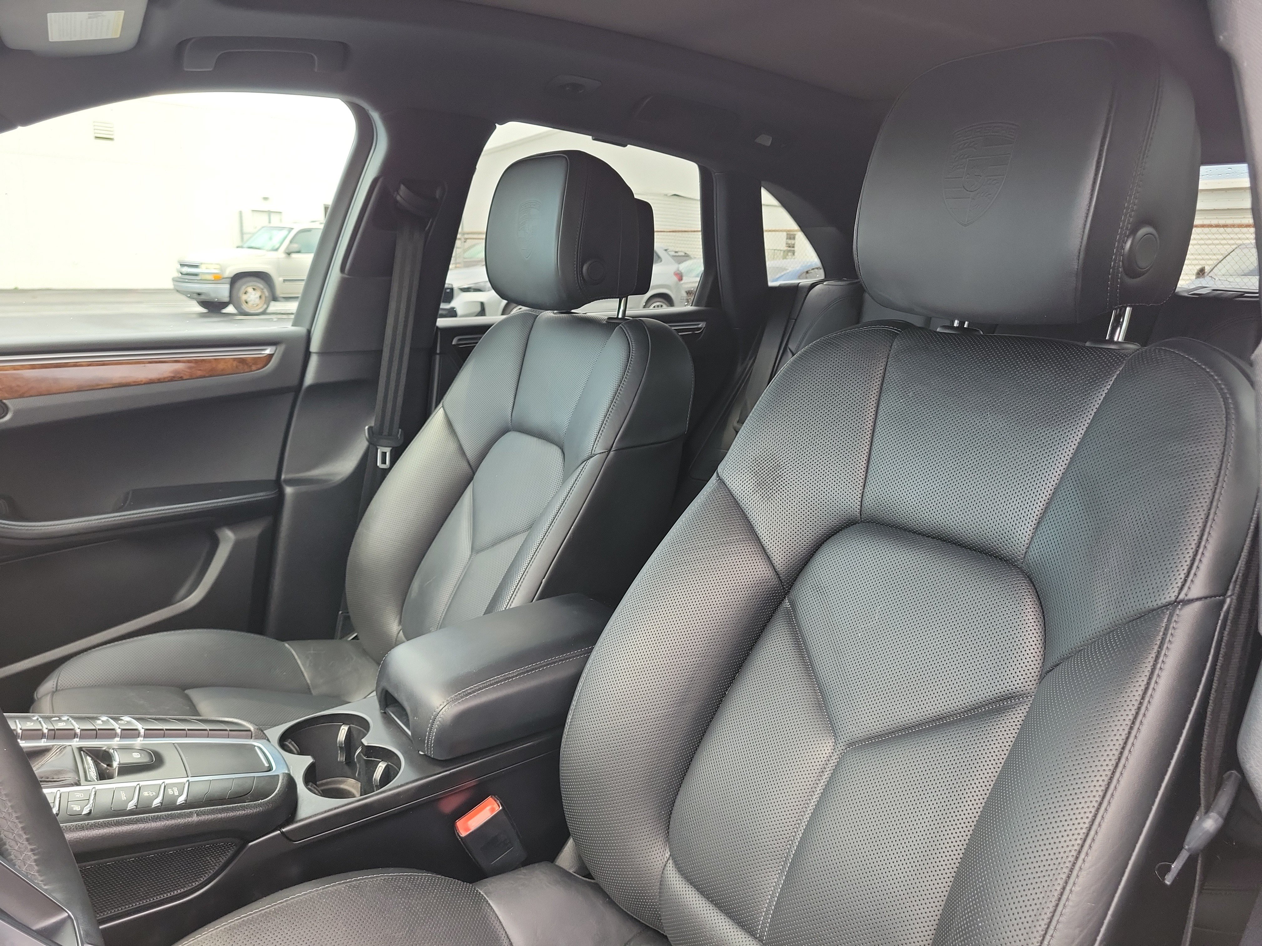 Used 2019 Porsche Macan AWD/4WD image 23