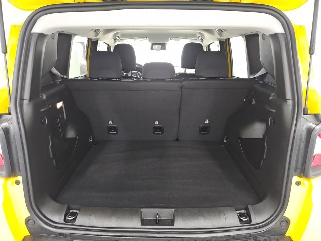 Used 2023 Jeep Renegade Altitude w/ Convenience Group I image 17