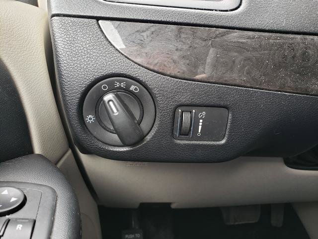 Used 2019 Dodge Grand Caravan SE FWD image 21