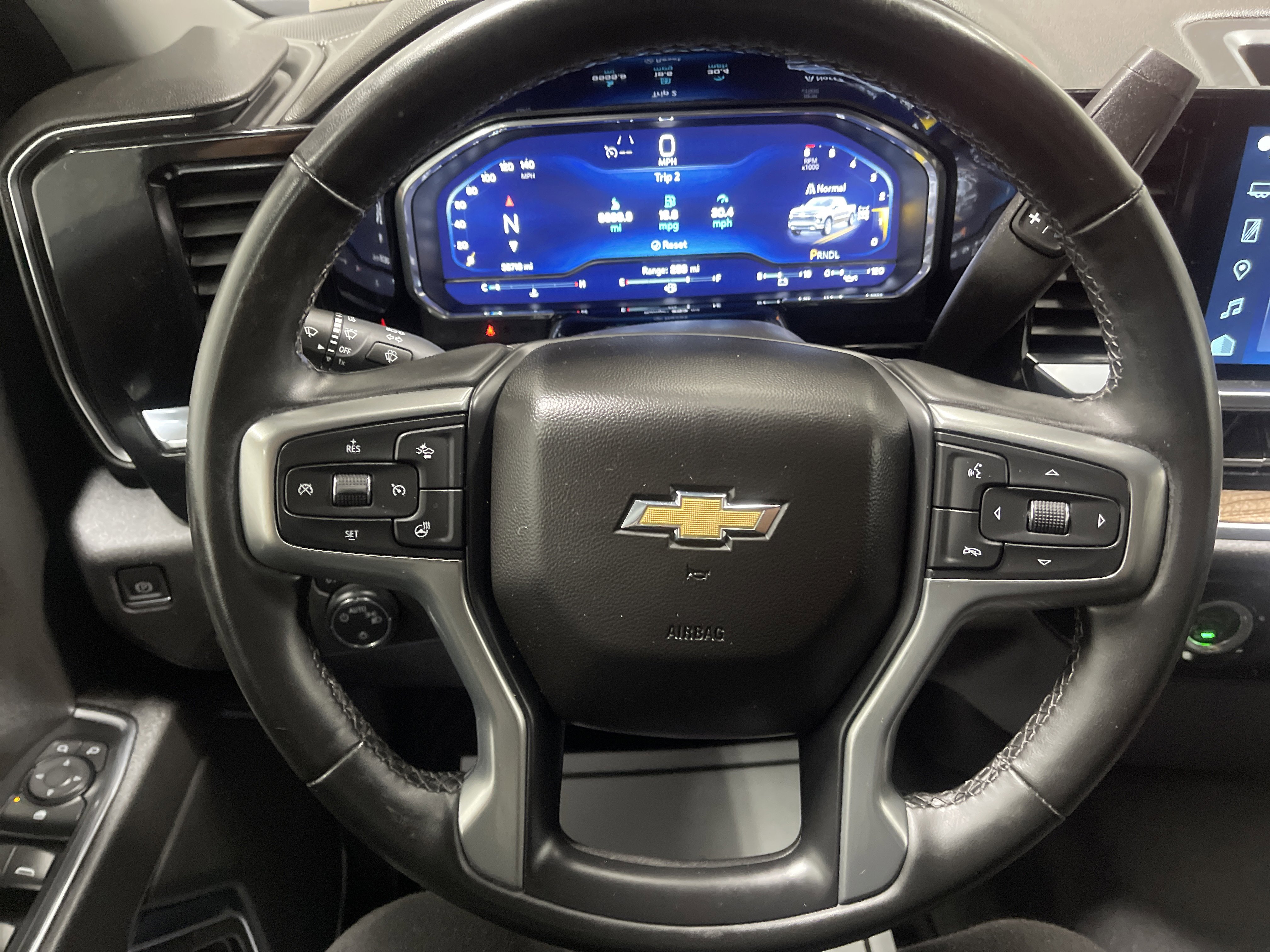 Used 2023 Chevrolet Silverado 1500 LT image 30