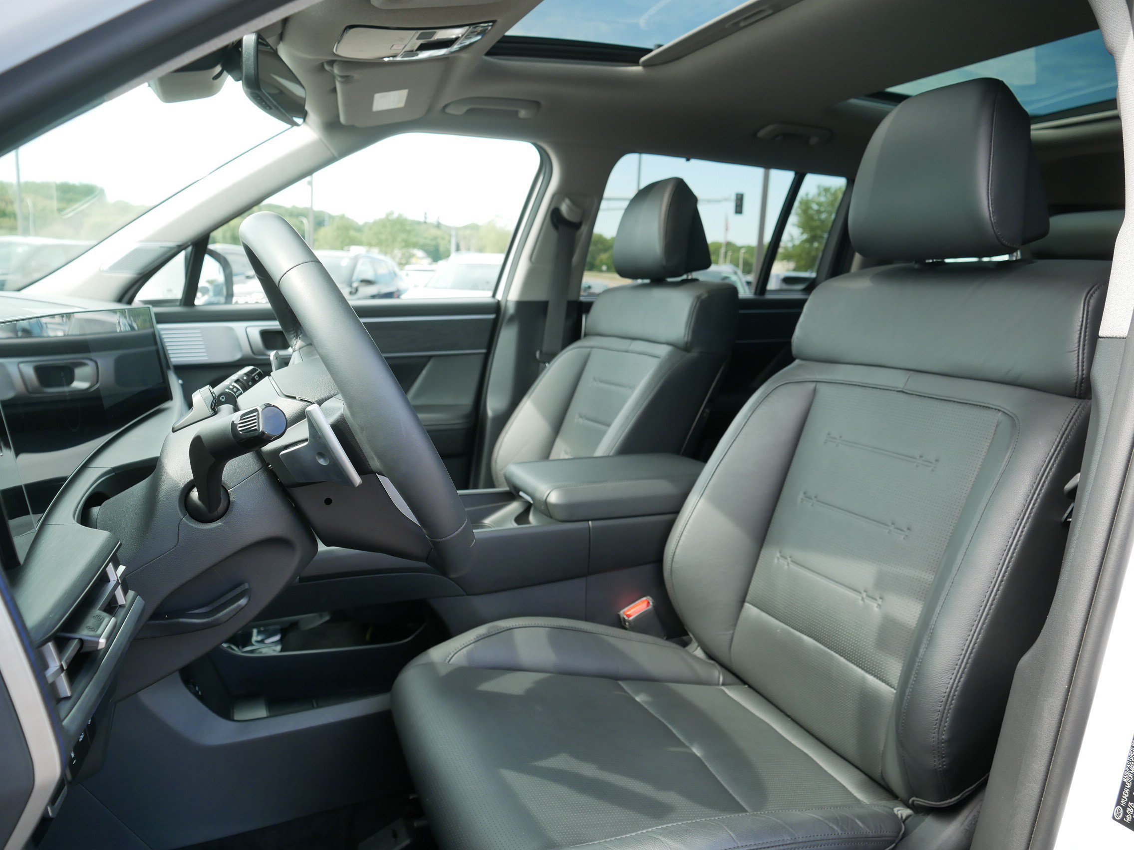 Used 2025 Hyundai Santa Fe Limited AWD/4WD image 13