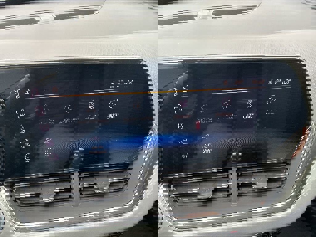 New 2026 Chevrolet Trax LT image 4