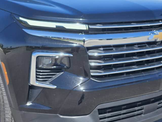 Used 2026 Chevrolet Traverse LT FWD image 8