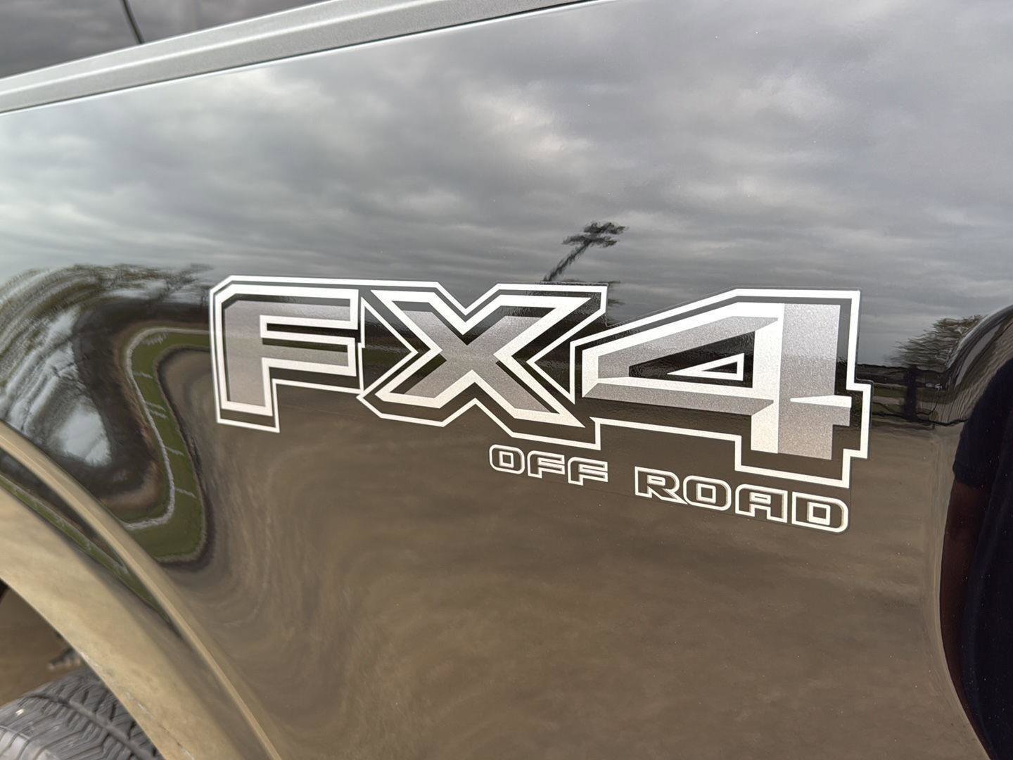 Used 2025 Ford F150 Lariat w/ Equipment Group 502A High image 11