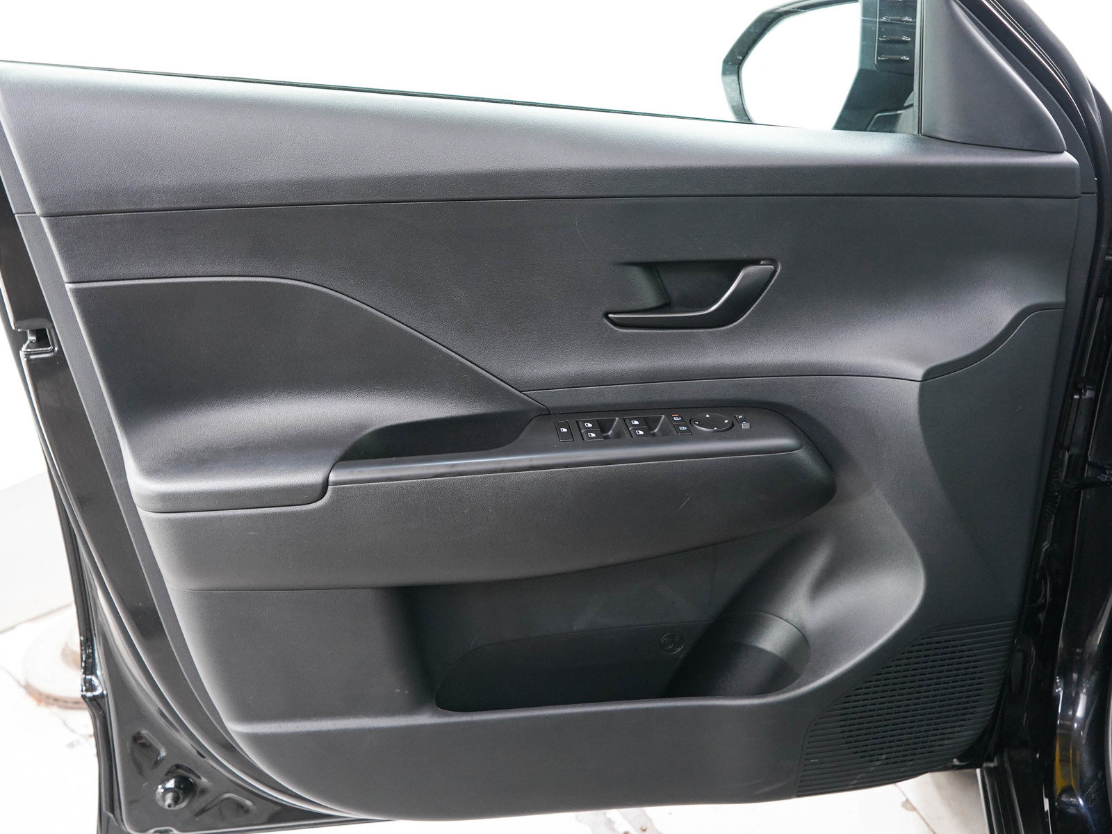 Certified 2024 Hyundai Kona SE FWD image 19