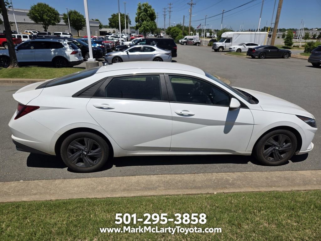 Used 2023 Hyundai Elantra SEL FWD image 10