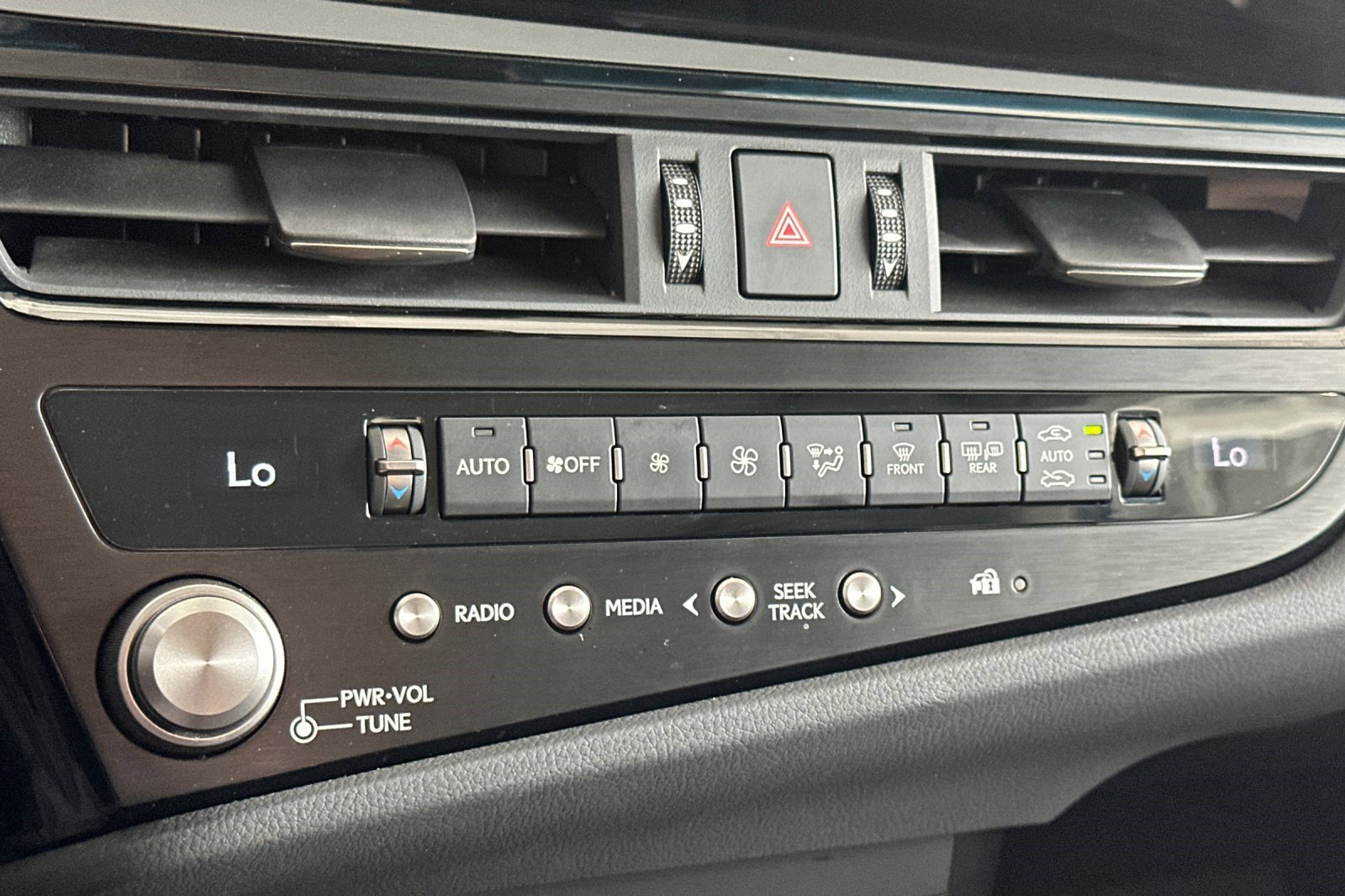 Certified 2025 Lexus ES 350 w/ Accessory Package (Z1) FWD image 24