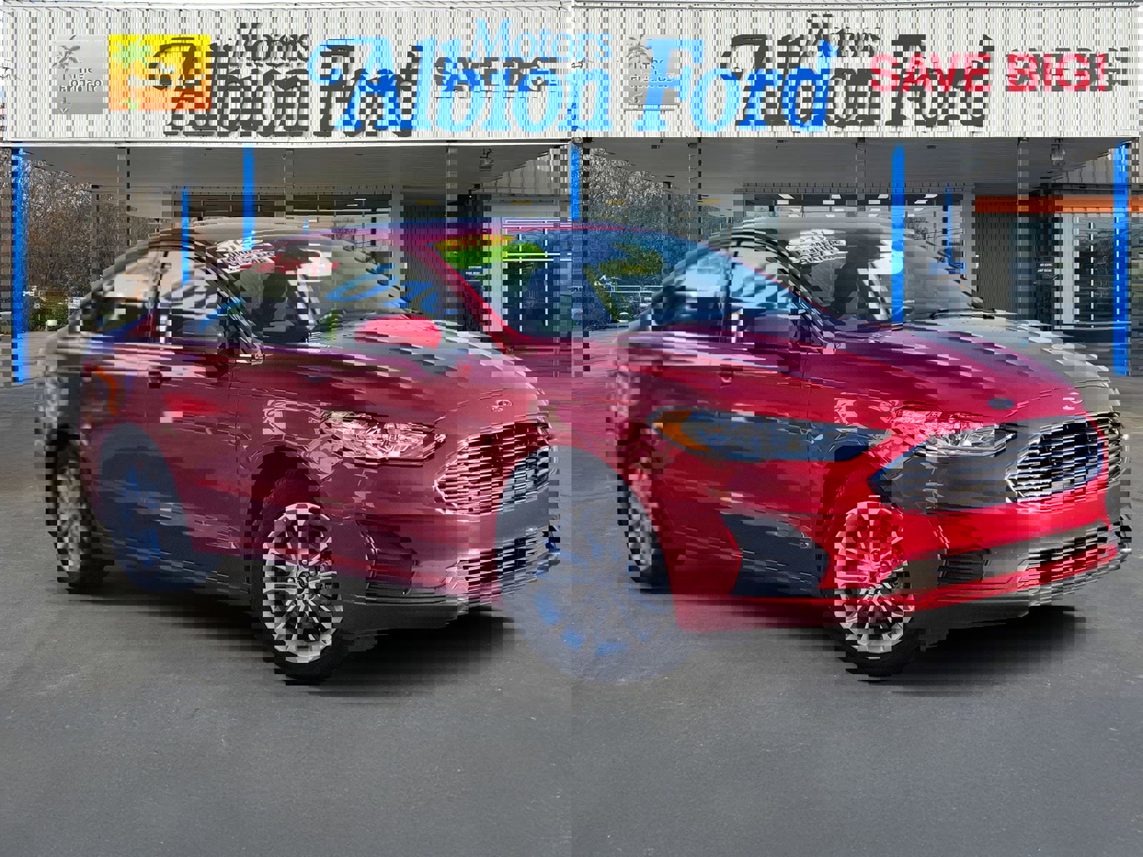 Used 2020 Ford Fusion SE image 1