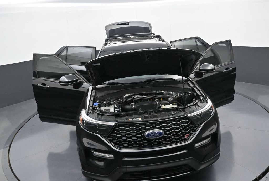 Used 2020 Ford Explorer ST w/ Premium Technology Package image 39