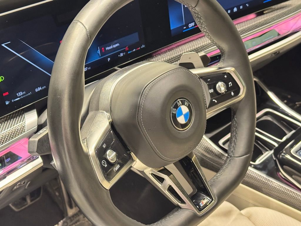 Used 2023 BMW 760i xDrive w/ Executive Package image 16