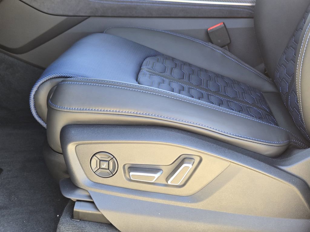 New 2026 Audi RS Q8 performance image 28