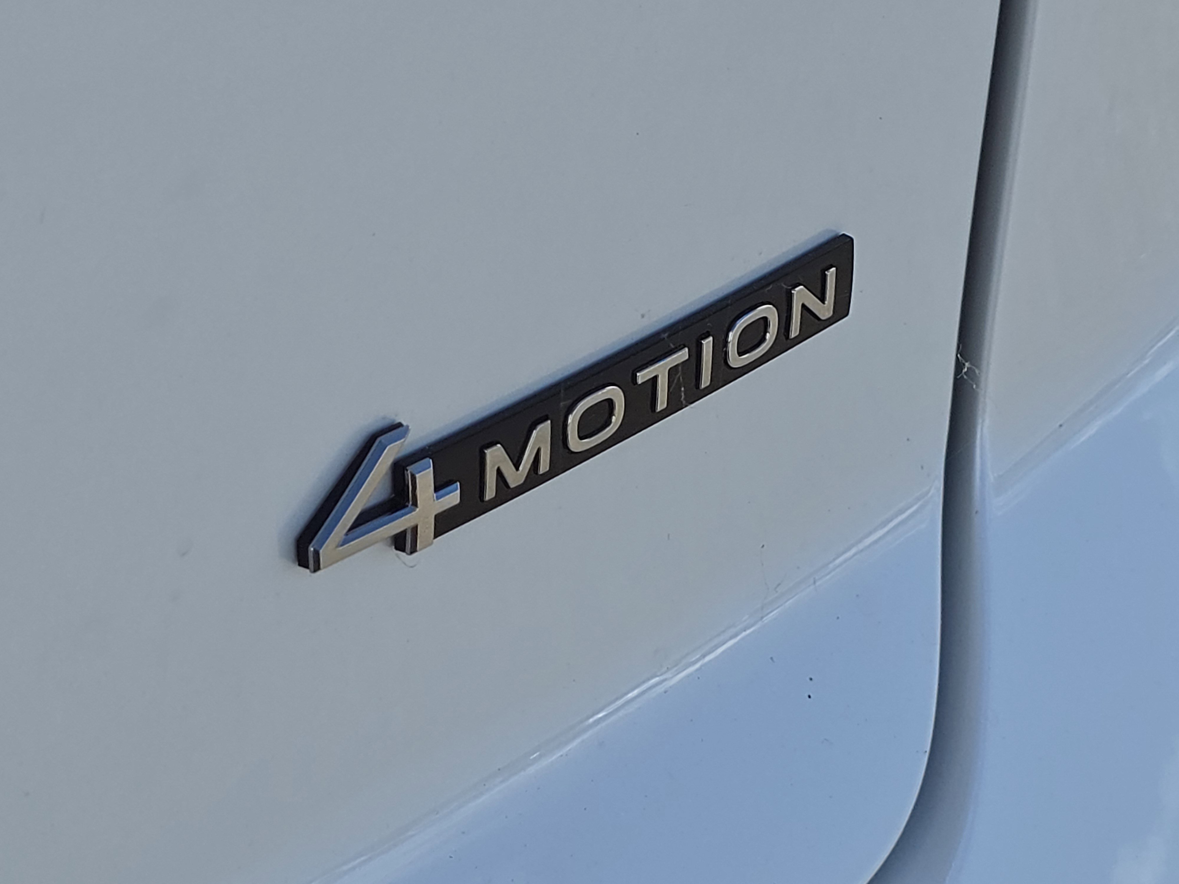 New 2026 Volkswagen Atlas Cross Sport SE image 10