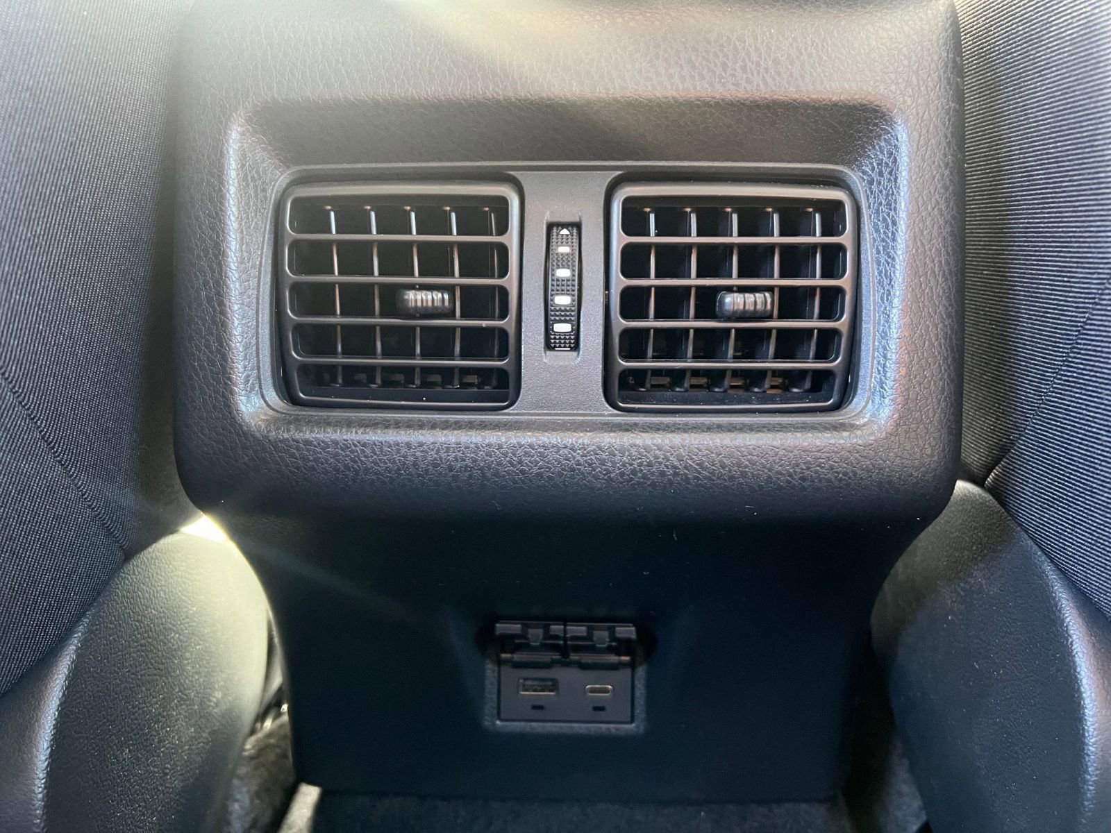 Used 2025 Toyota Camry LE image 23