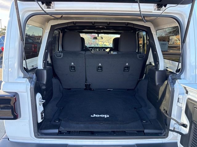 Used 2019 Jeep Wrangler Unlimited Sahara w/ LED Lighting Group image 12