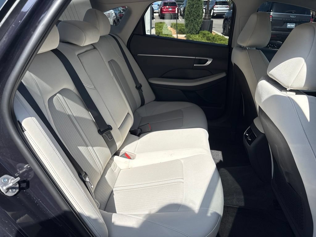 Certified 2025 Hyundai Sonata SEL FWD image 17