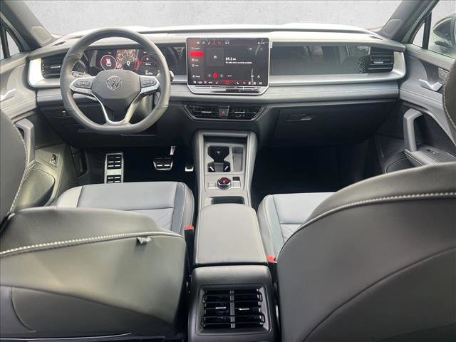 New 2026 Volkswagen Tiguan SE R-Line image 16