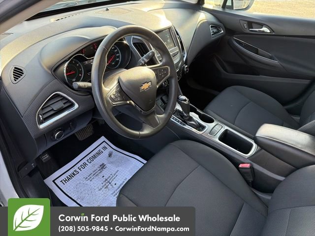 Used 2017 Chevrolet Cruze LT w/ Convenience Package image 11