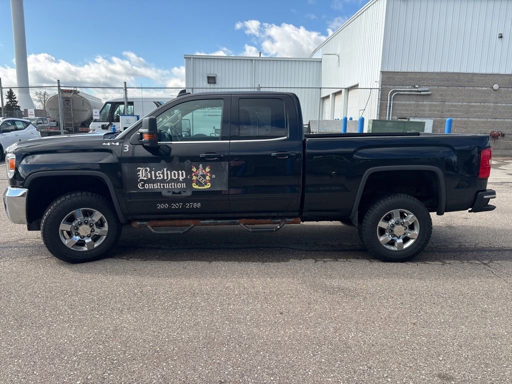 Used 2018 GMC Sierra 2500 SLE w/ HD SLE Preferred Plus Package AWD/4WD image 5