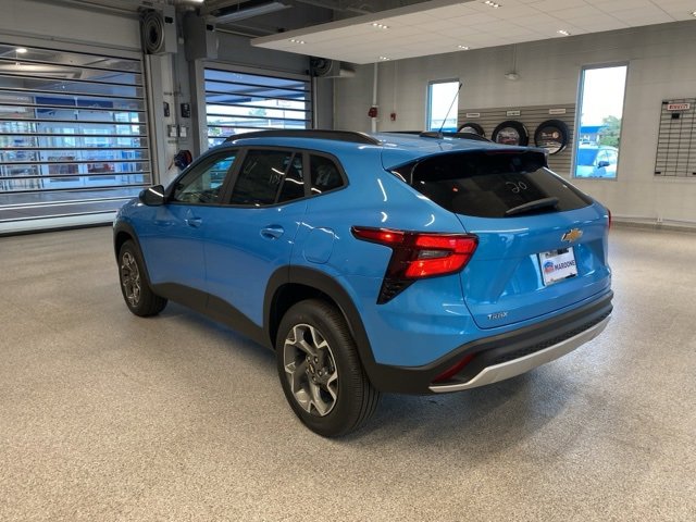 New 2025 Chevrolet Trax LT w/ LT Convenience Package image 8