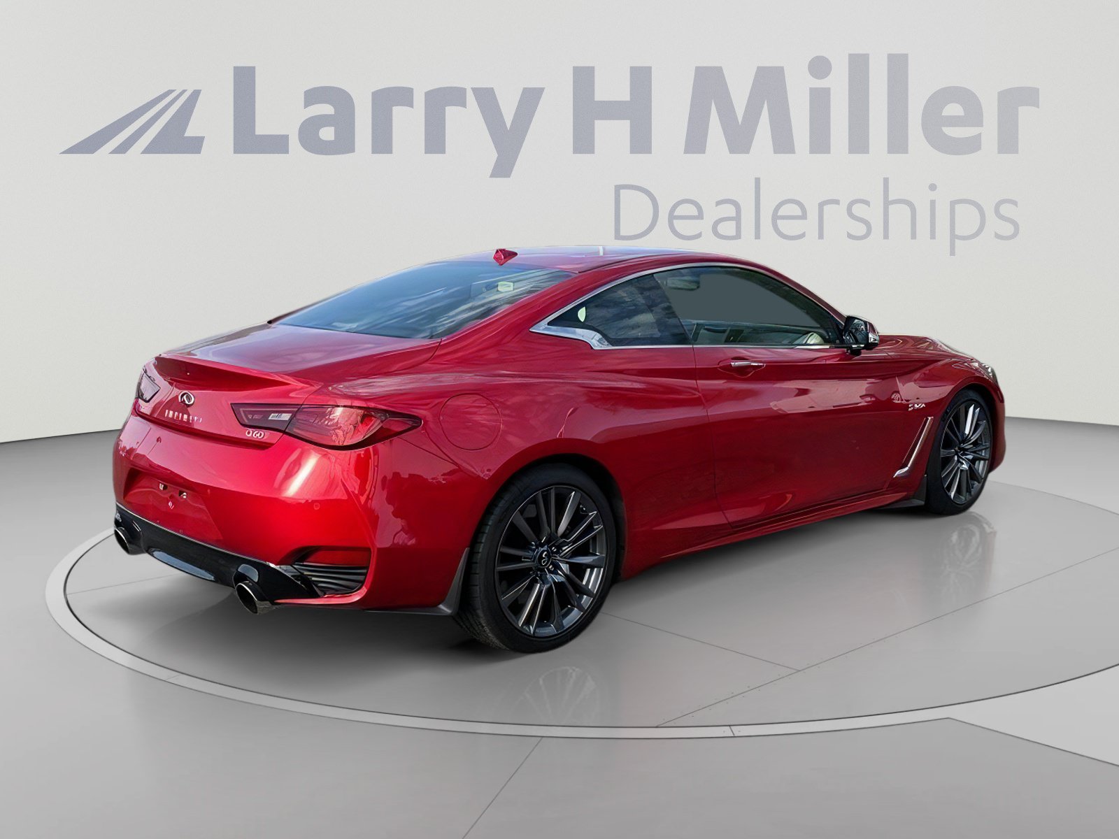 Used 2017 INFINITI Q60 Red Sport 400 RWD image 5