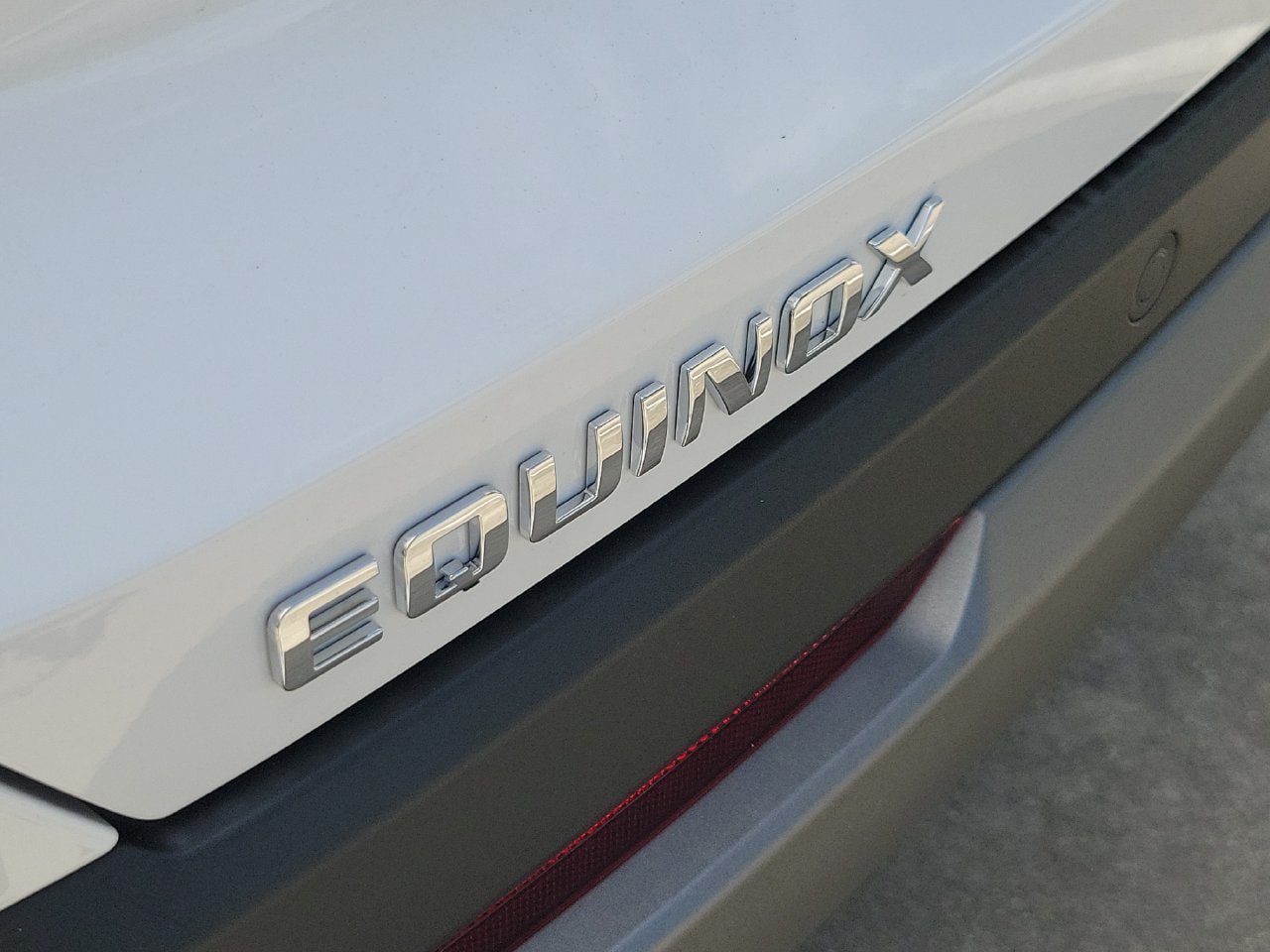 New 2027 Chevrolet Equinox LT FWD image 6