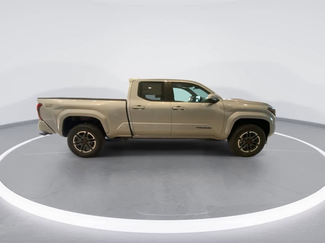 Certified 2026 Toyota Tacoma TRD Sport AWD/4WD image 9