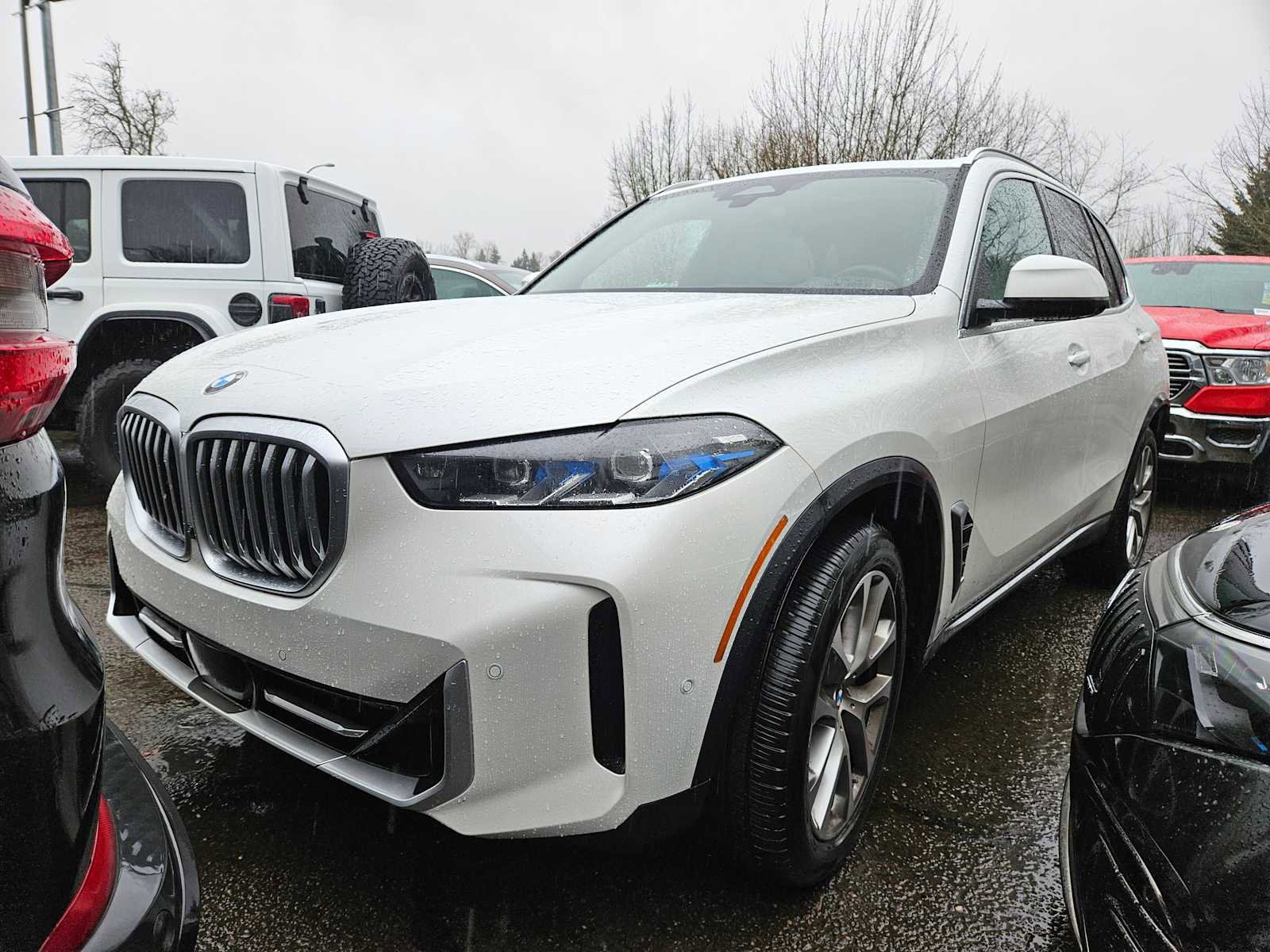 Used 2024 BMW X5 xDrive40i w/ Premium Package image 4