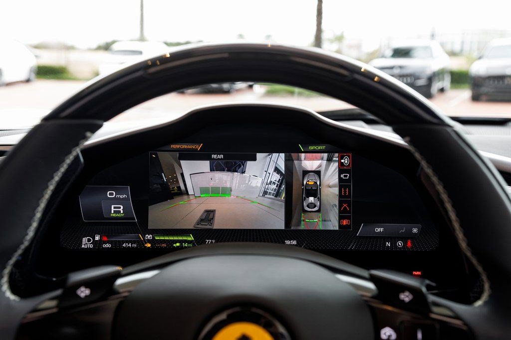 Used 2022 Ferrari SF90 Spider image 18