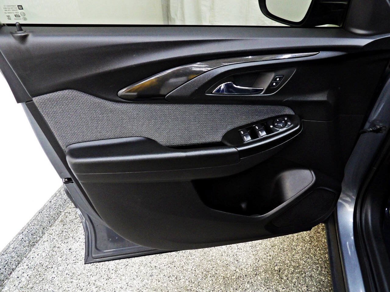 Used 2022 Chevrolet TrailBlazer LT FWD image 7