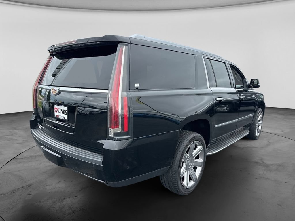 Used 2018 Cadillac Escalade ESV Luxury AWD/4WD image 6