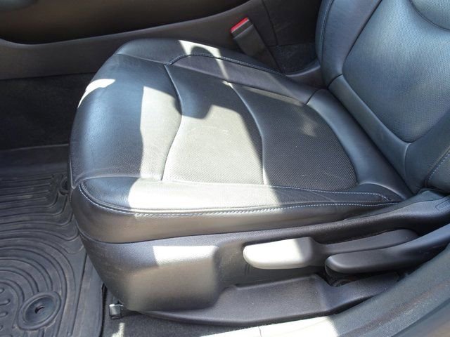 Used 2016 Chevrolet Volt Premier w/ Driver Confidence Package FWD image 10