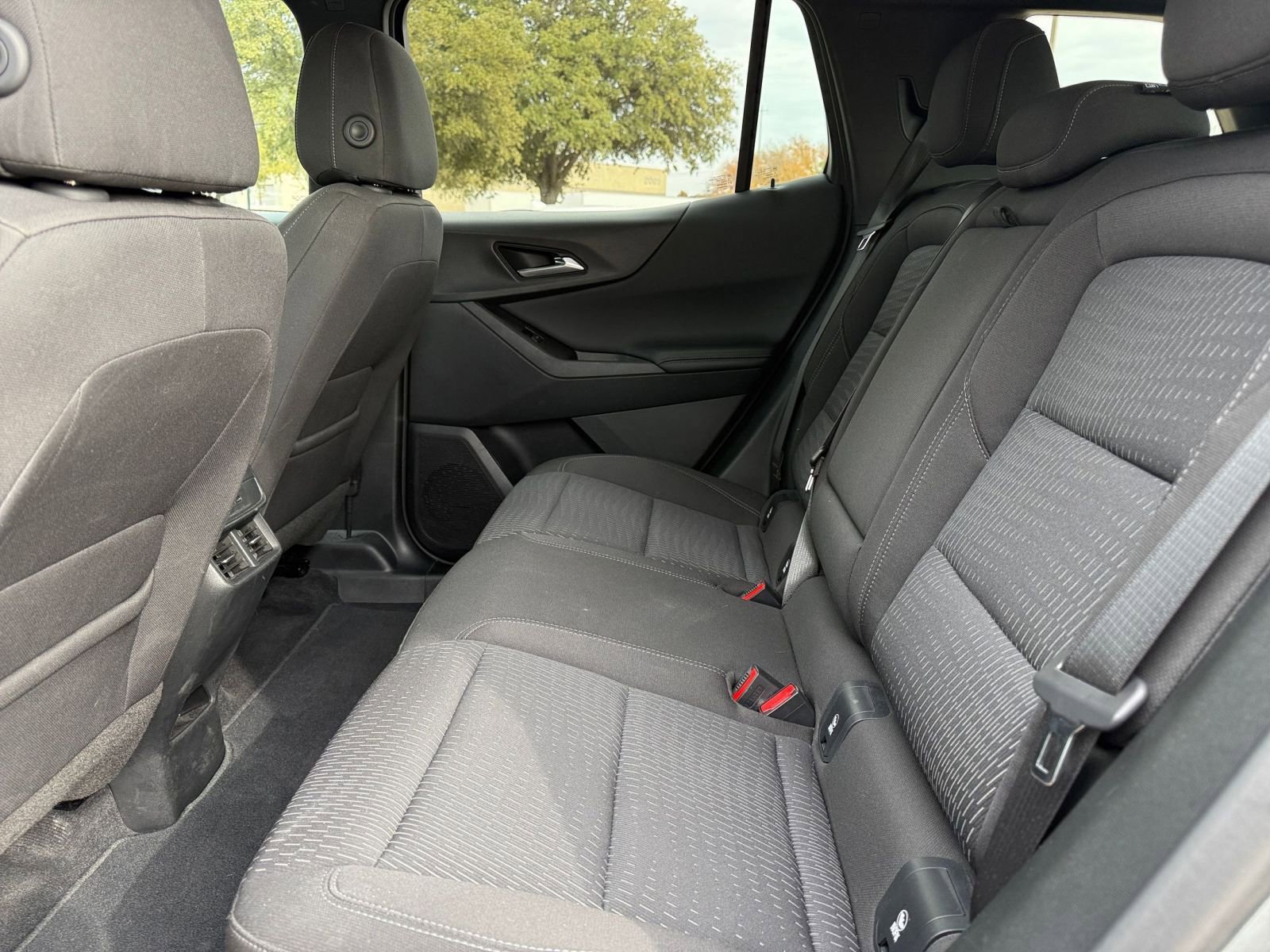 Used 2025 Chevrolet Equinox LT image 25