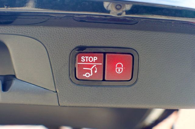 Used 2017 Mercedes-Benz GLC 300 4MATIC image 46