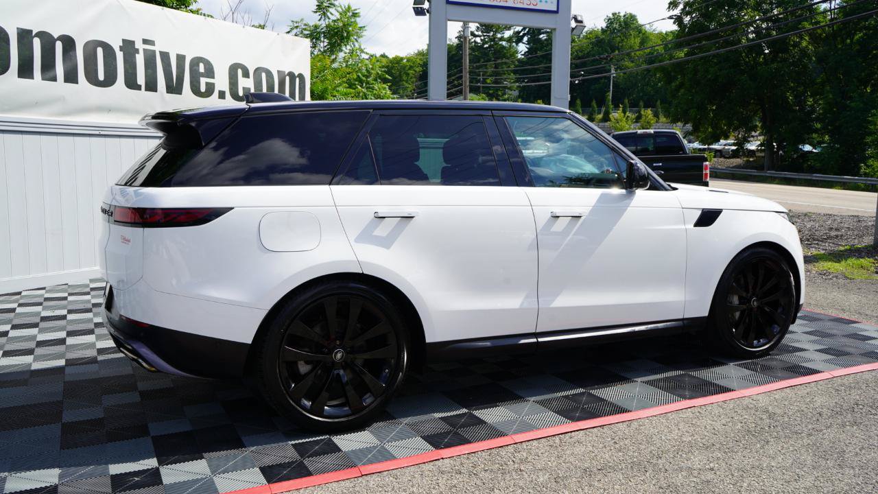 Used 2023 Land Rover Range Rover Sport SE AWD/4WD image 10