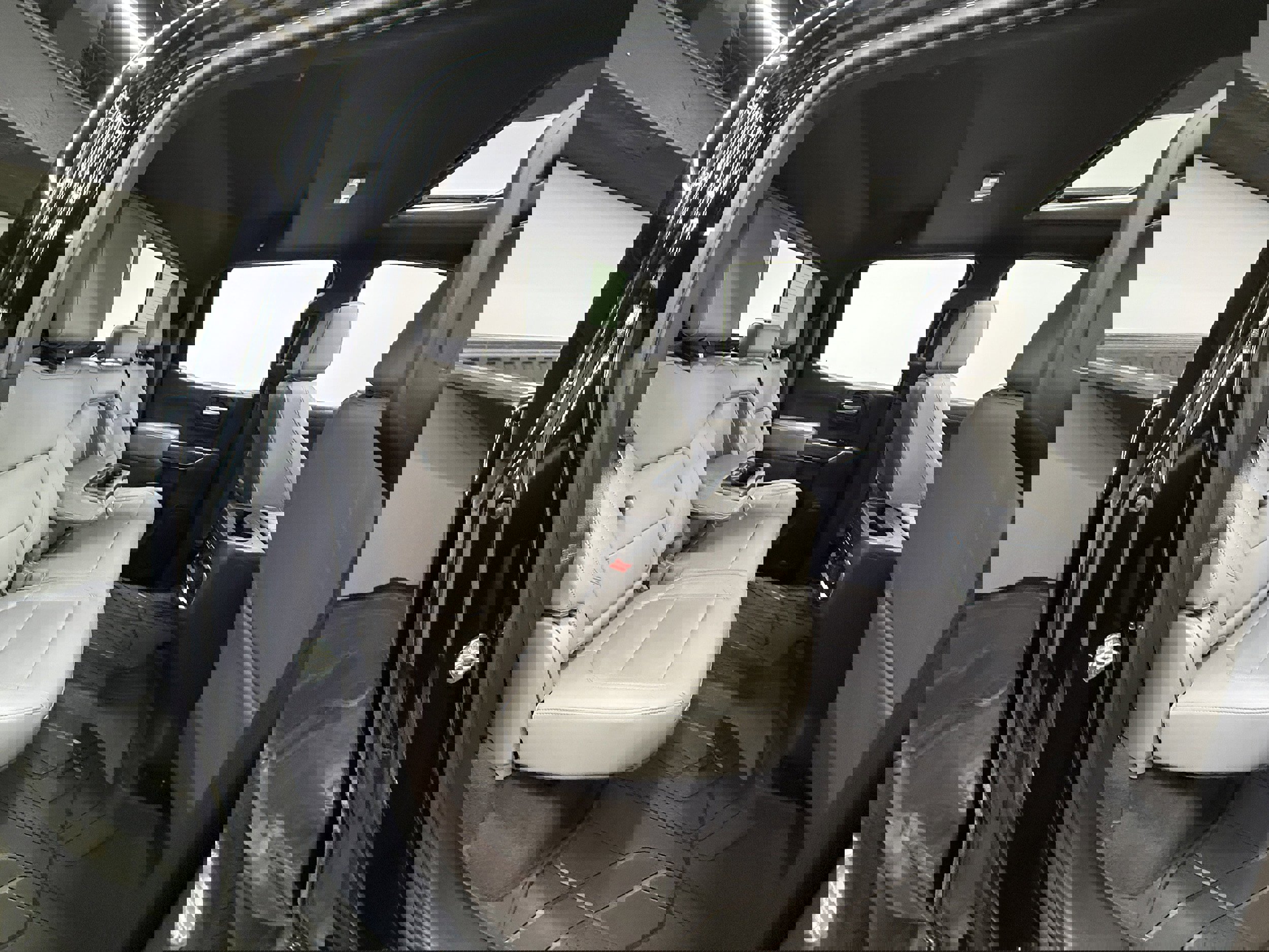 Used 2020 Chevrolet Silverado 1500 LTZ w/ LTZ Premium Package image 29