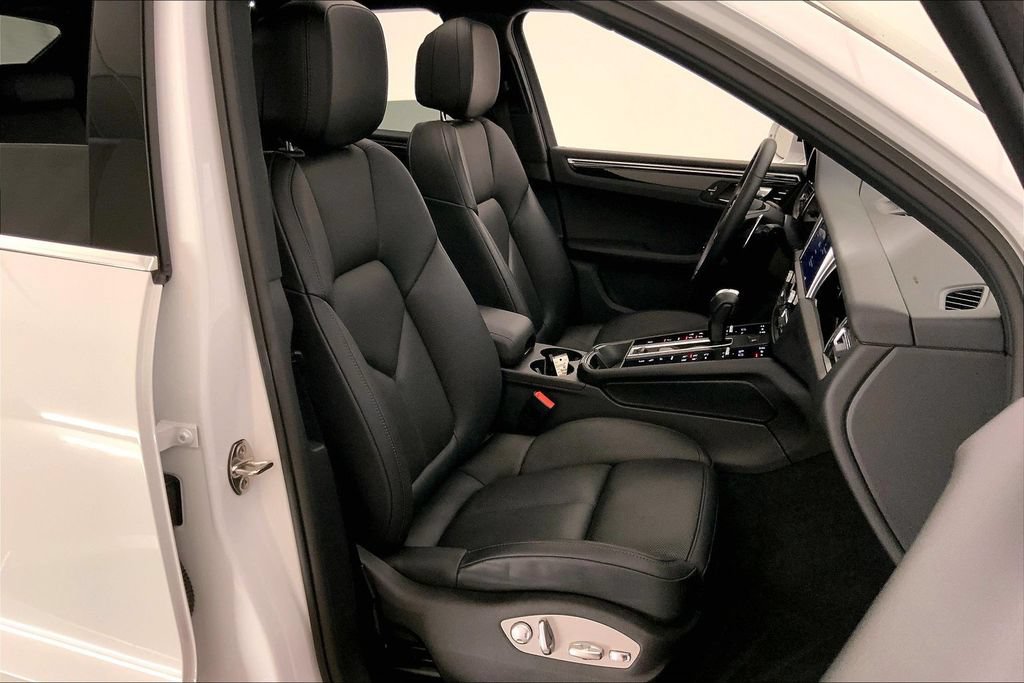 Used 2025 Porsche Macan S AWD/4WD image 6
