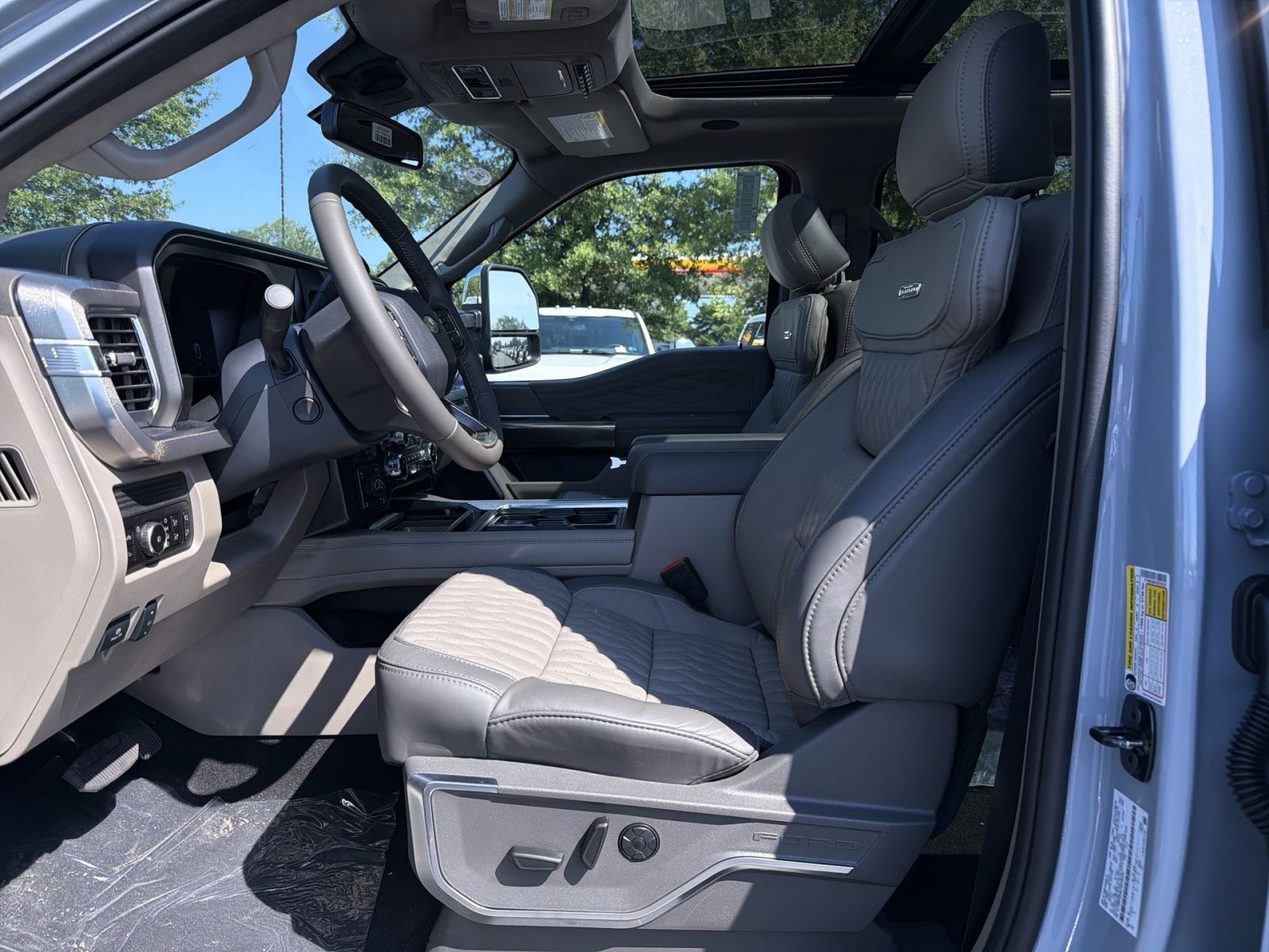 New 2026 Ford F350 Platinum w/ Platinum Plus Package AWD/4WD image 25
