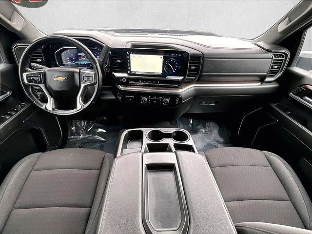 Used 2024 Chevrolet Silverado 3500 LT AWD/4WD image 15