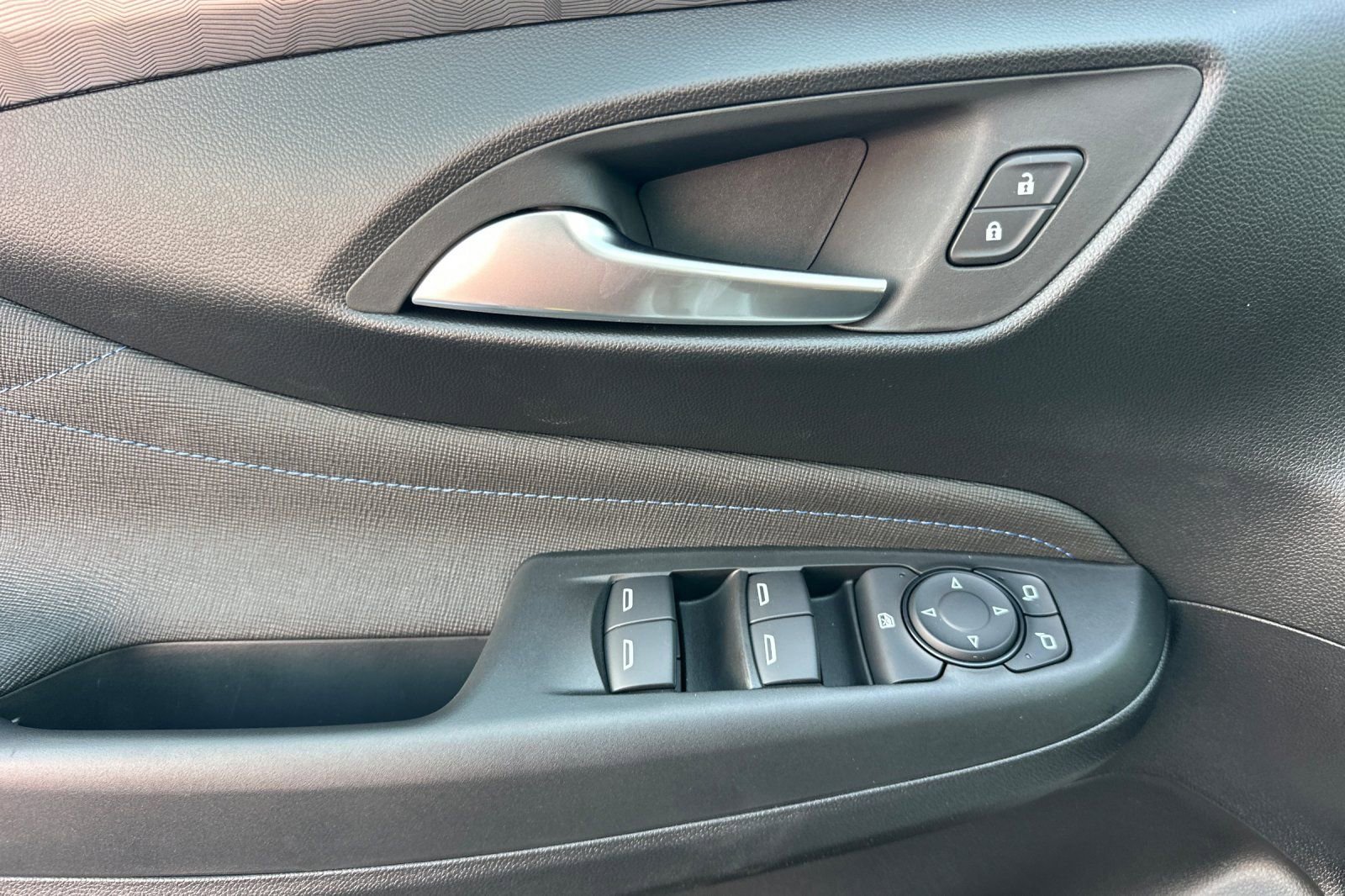 New 2026 Buick Envista Sport Touring w/ Convenience I Package image 9